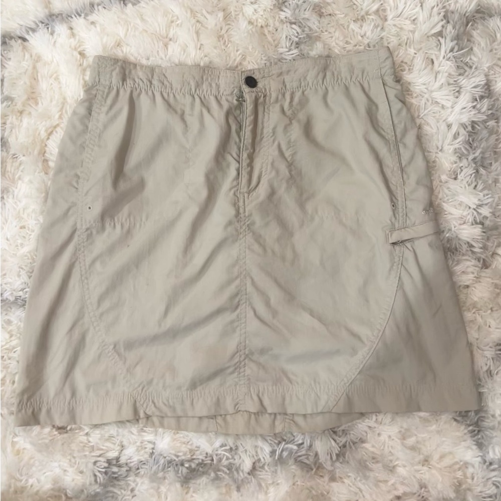 Columbia Titanium Skirt Shorts Skort Tan Khaki Beige Hiking Women's Size 8